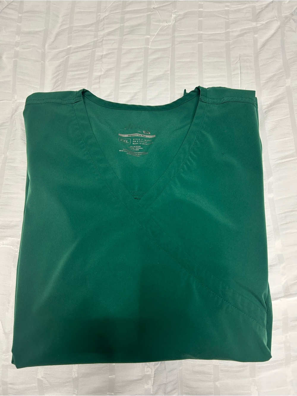 Women's V-Neck Scrub top in Hunter Green 2X